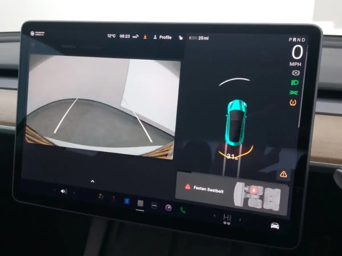 2021-tesla-model-3-e-long-range-awd-big-11