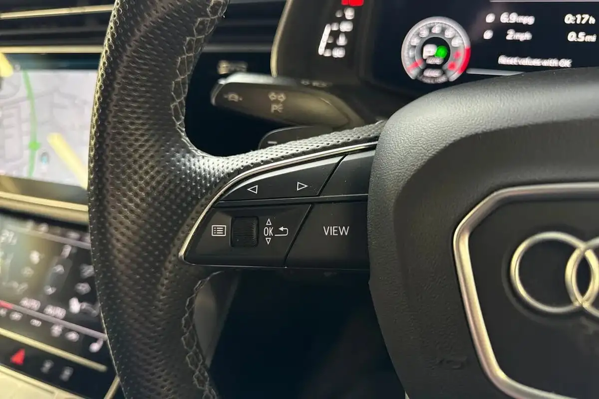 2022-audi-q8-30-55-tfsi-s-line-big-26