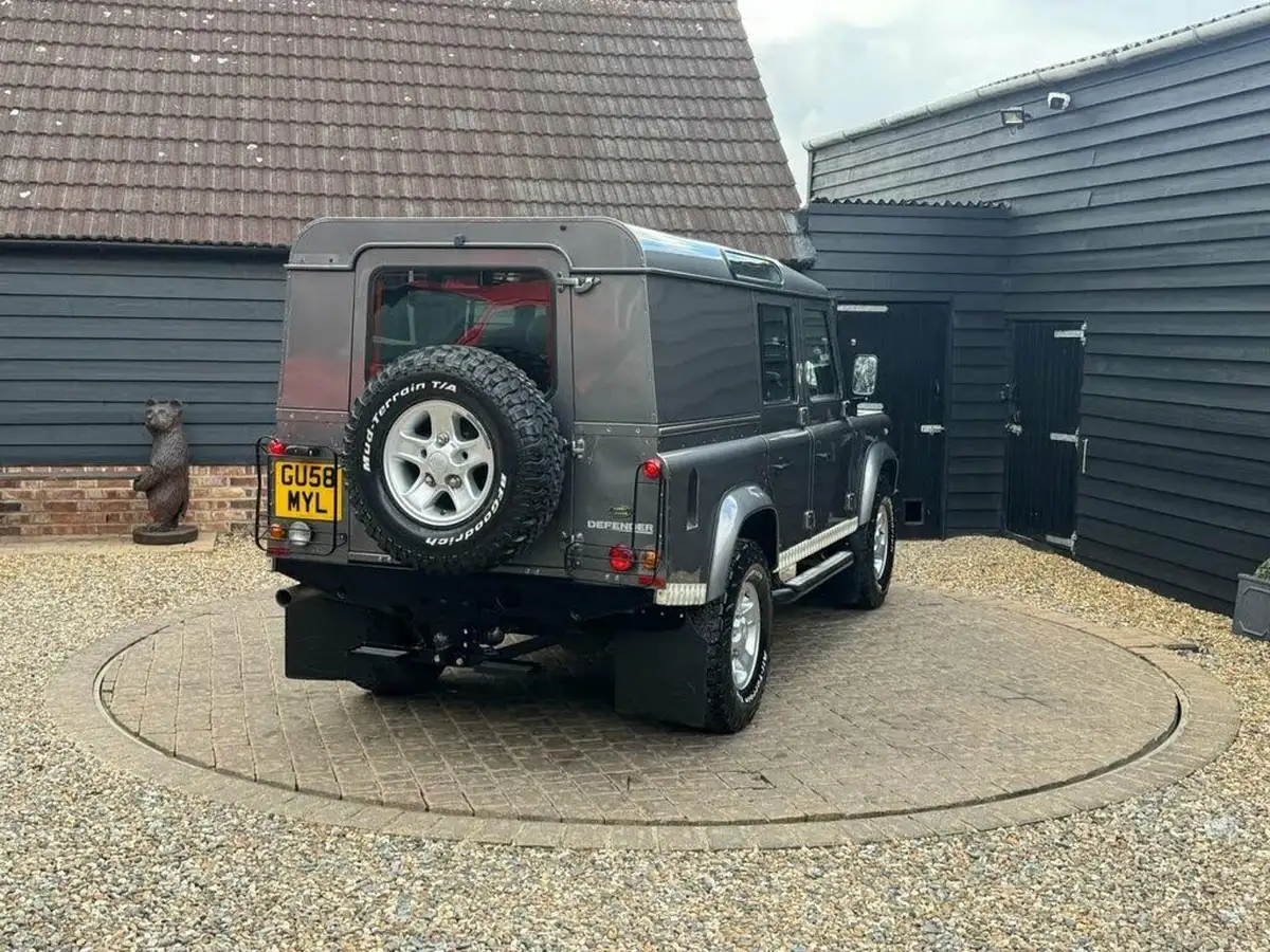 2008-land-rover-110-defender-24td-xs-station-wagon-5-drs-big-29
