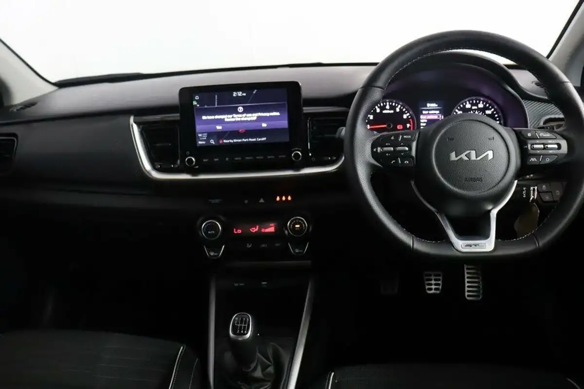 2024-kia-stonic-10-t-gdi-gt-line-98bhp-big-3
