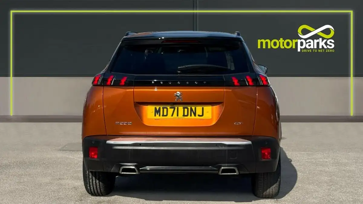 2022-peugeot-2008-suv-12-puretech-gt-big-3