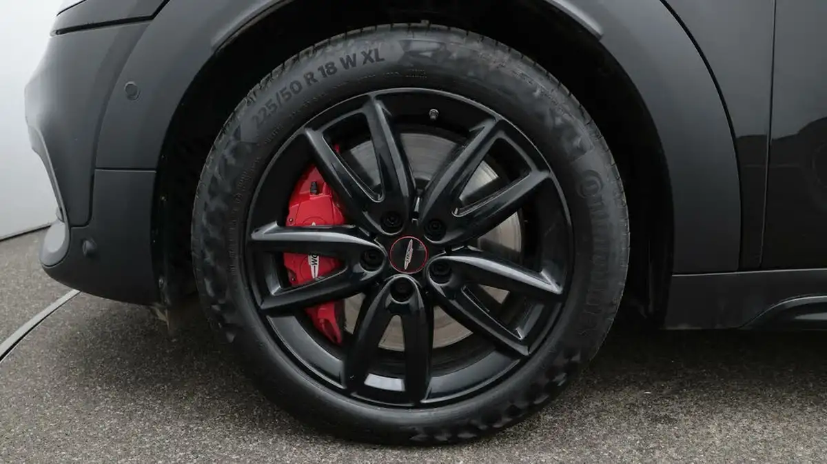 2019-mini-countryman-20-john-cooper-works-big-17