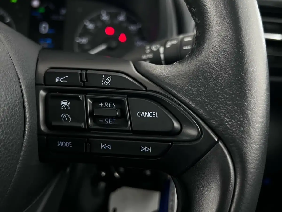 2023-toyota-yaris-15-vvt-i-icon-big-18