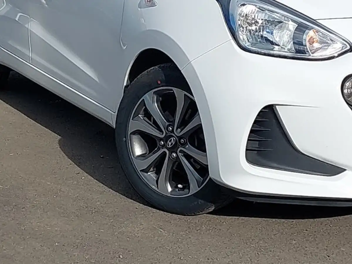 2020-hyundai-i10-10-play-big-8