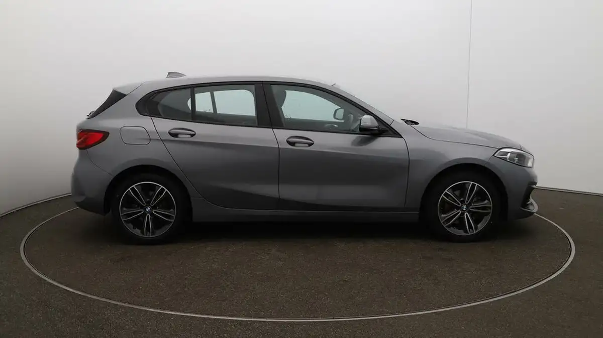2023-bmw-1-series-15-118i-sport-dct-big-41