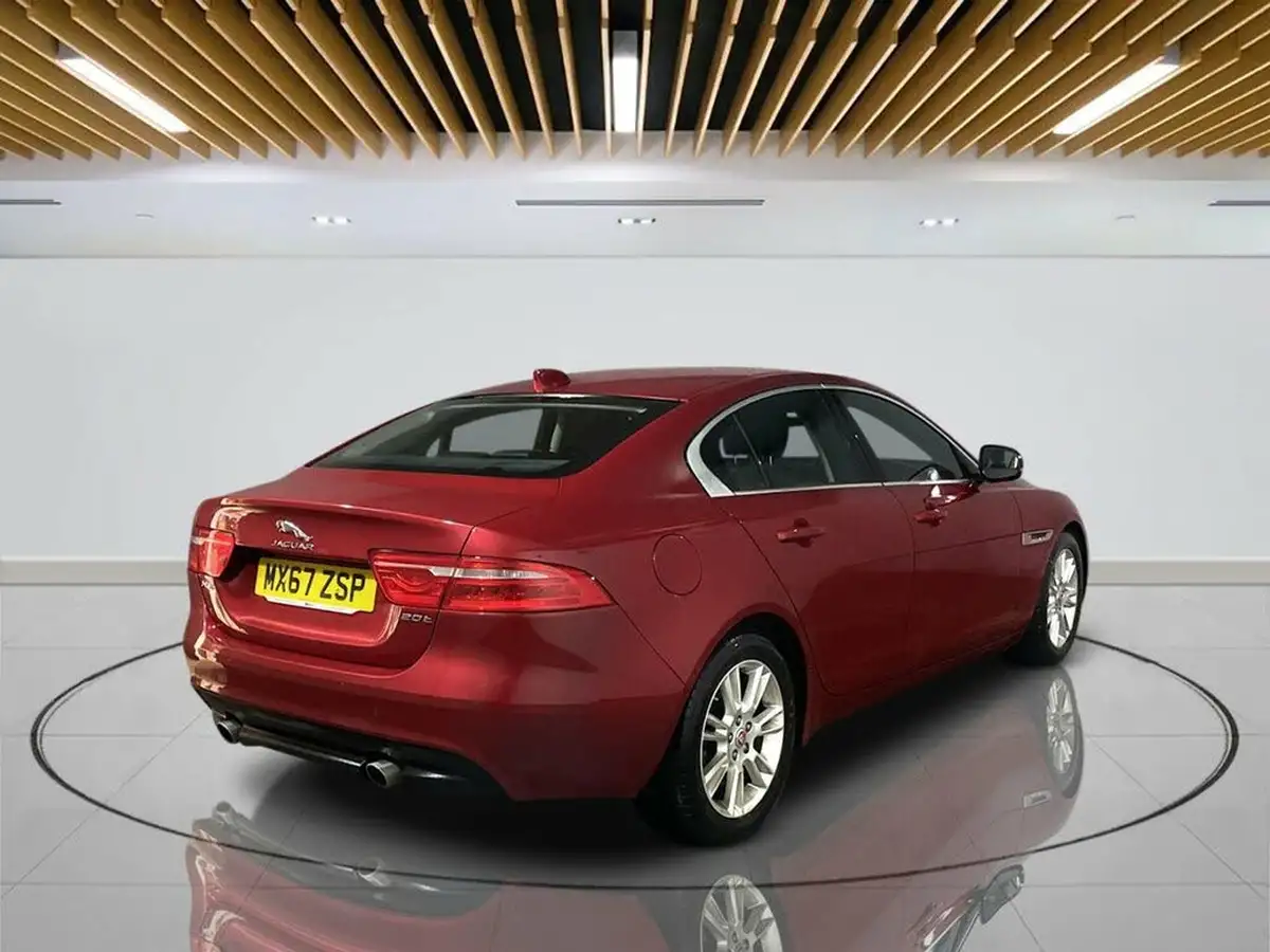 2017-jaguar-xe-20i-prestige-200ps-ss-1999cc-big-6