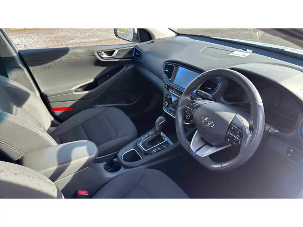 2018-hyundai-ioniq-16-gdi-premium-hybrid-big-10
