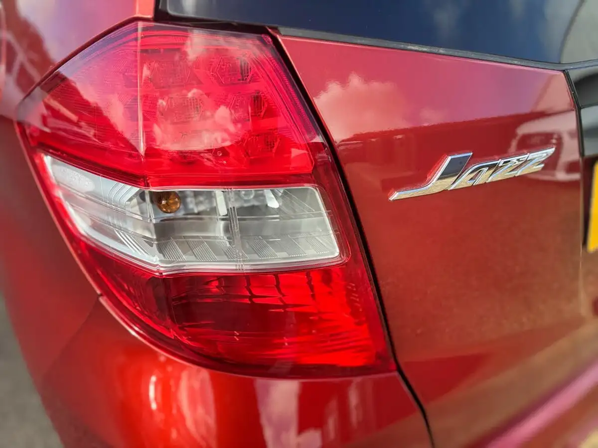 2015-honda-jazz-14-ex-big-43