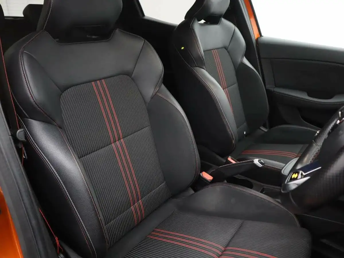2020-renault-clio-15dci-rs-line-big-10