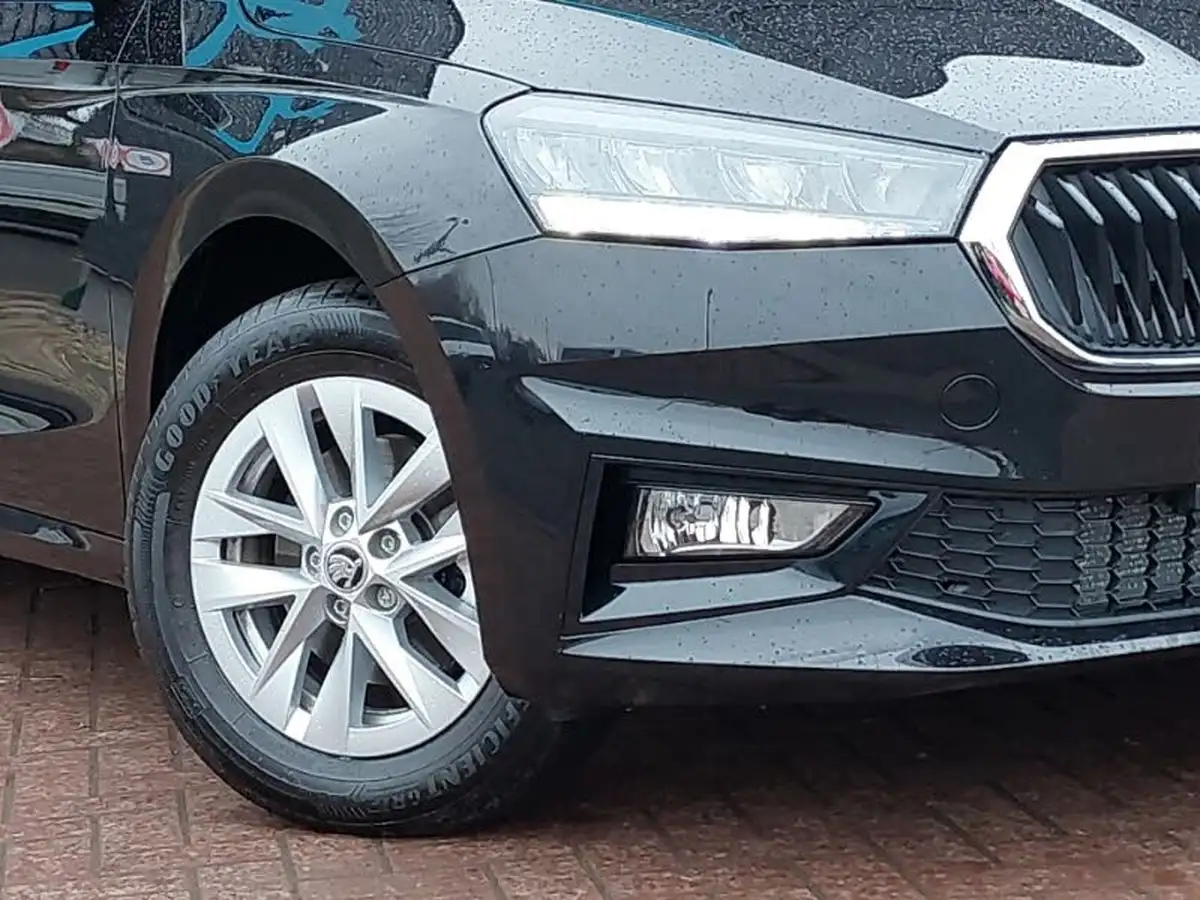 2024-skoda-fabia-10-tsi-se-comfort-116ps-dsg-big-8