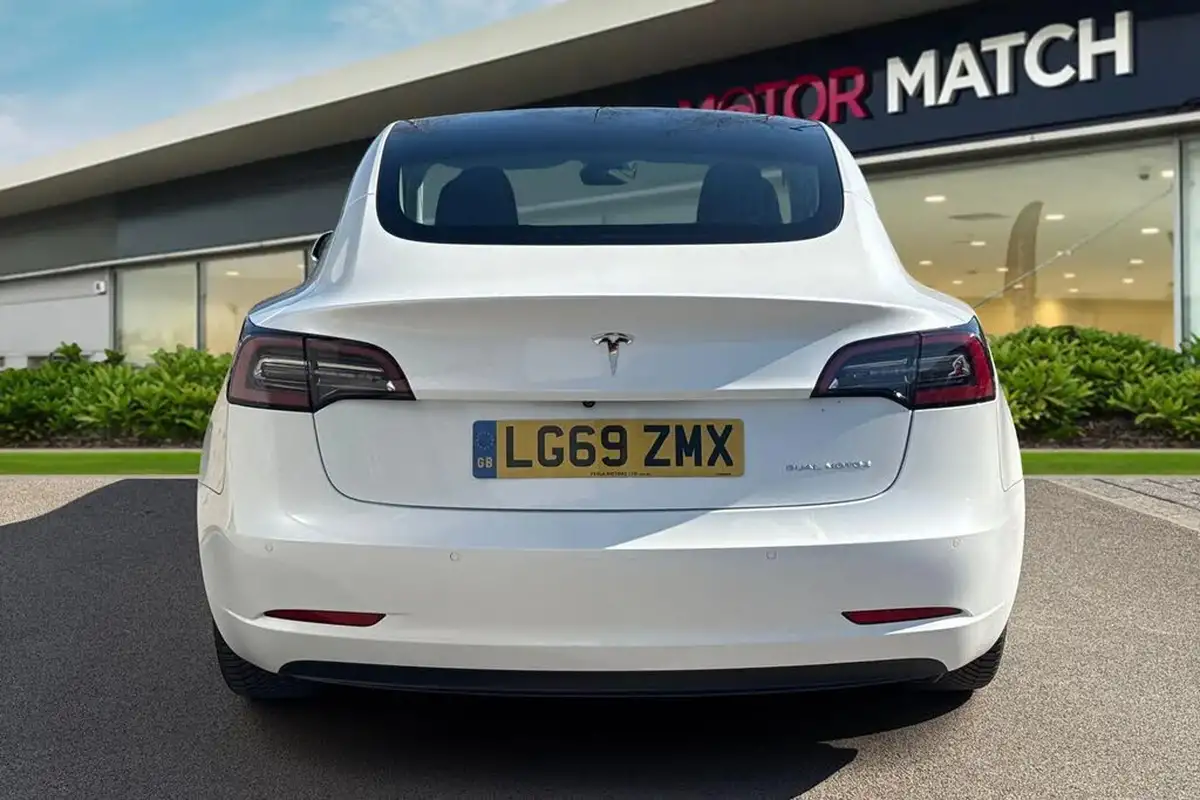 2019-tesla-model-3-e-long-range-4x4-big-3