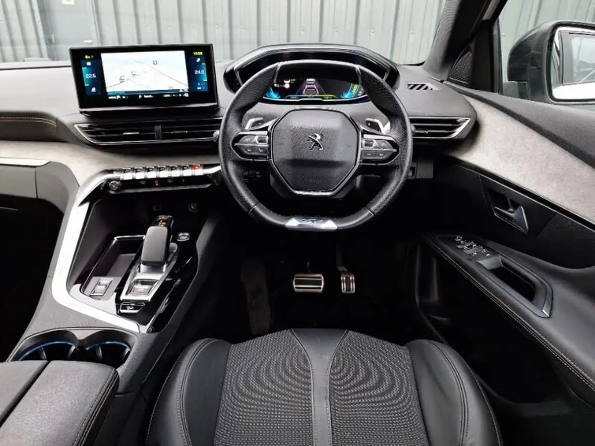 2021-peugeot-3008-suv-16-puretech-gt-premium-300bhp-4wd-hybrid4-e-eat8-big-6