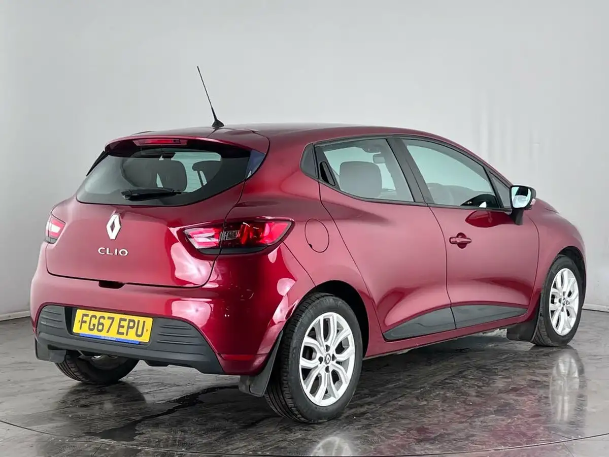 2017-renault-clio-12-play-big-4