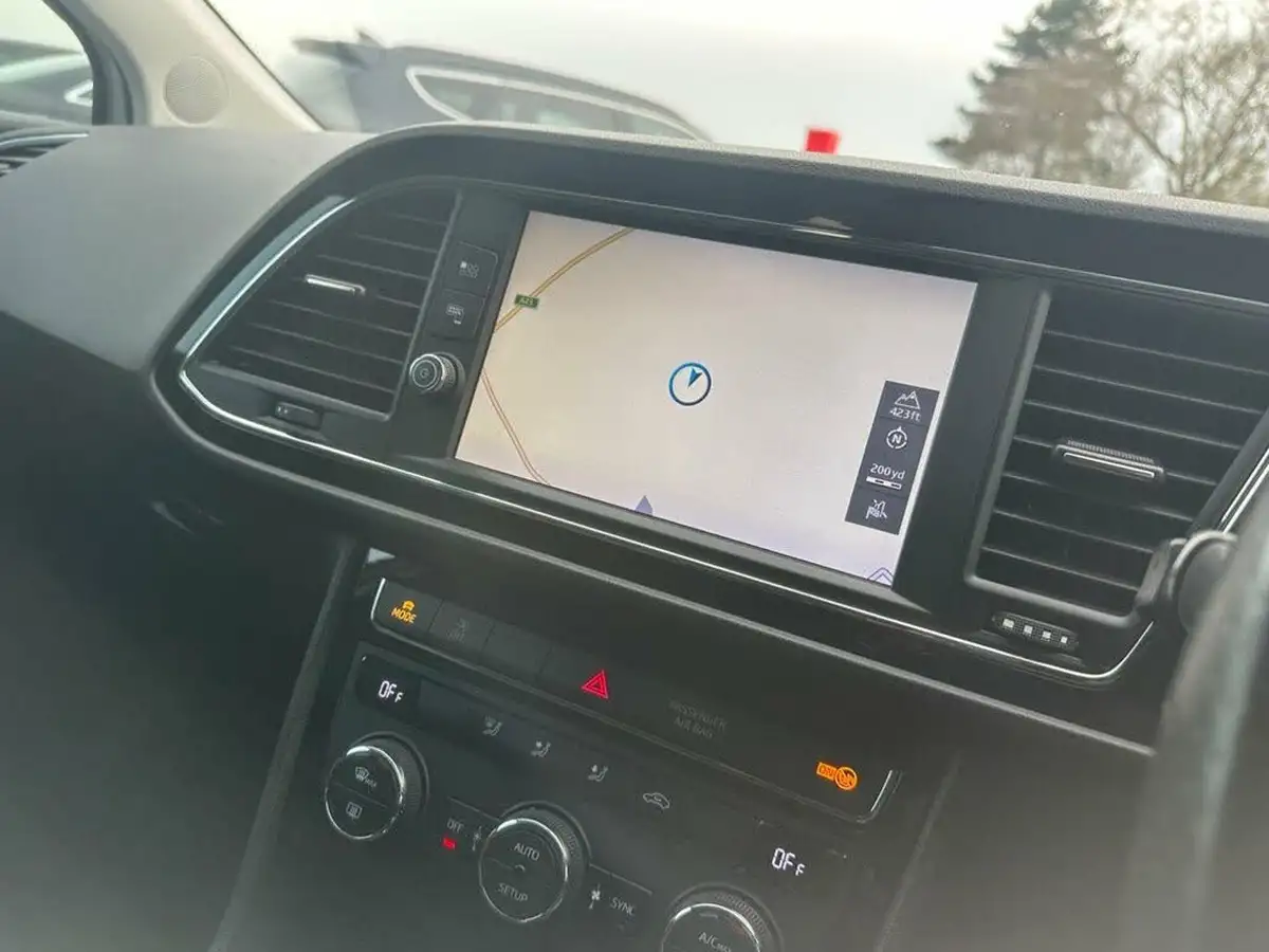 2018-seat-leon-14-tsi-fr-technology-hatchback-5d-big-13