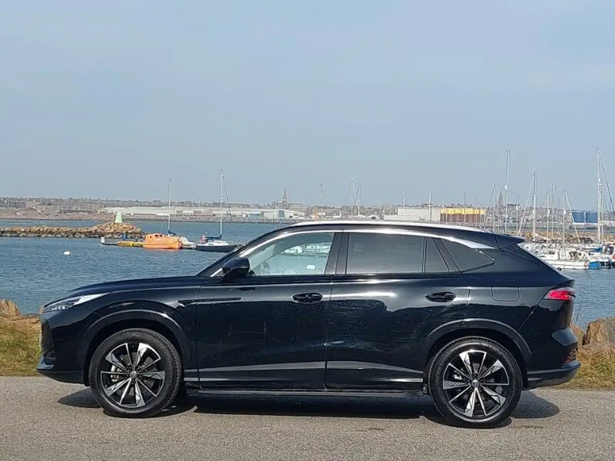 2024-mg-hs-15t-gdi-trophy-273ps-plug-in-hybrid-1496cc-auto-big-3