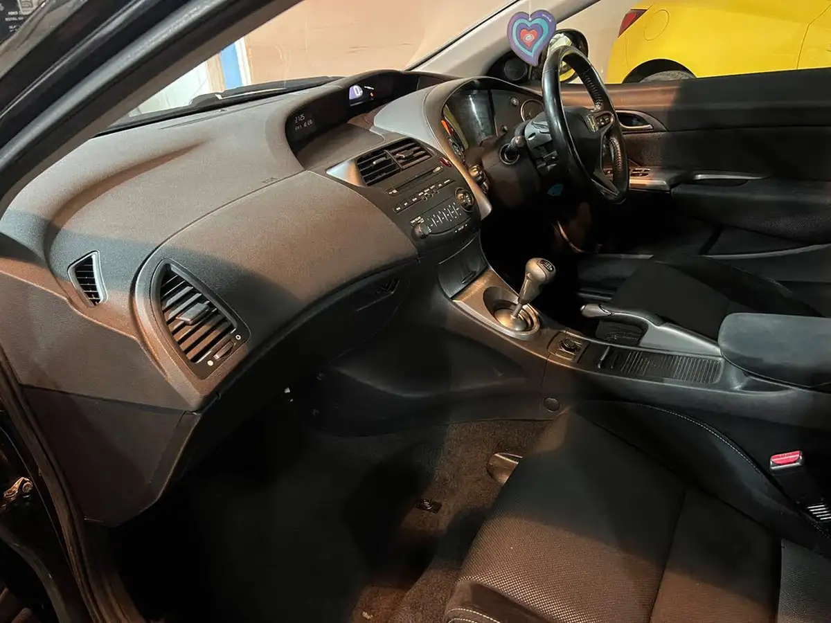 2009-honda-civic-18-type-s-gt-i-vtec-big-9
