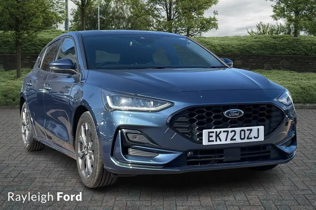 2022-ford-focus-10t-st-line-125ps-hatchback-big-0