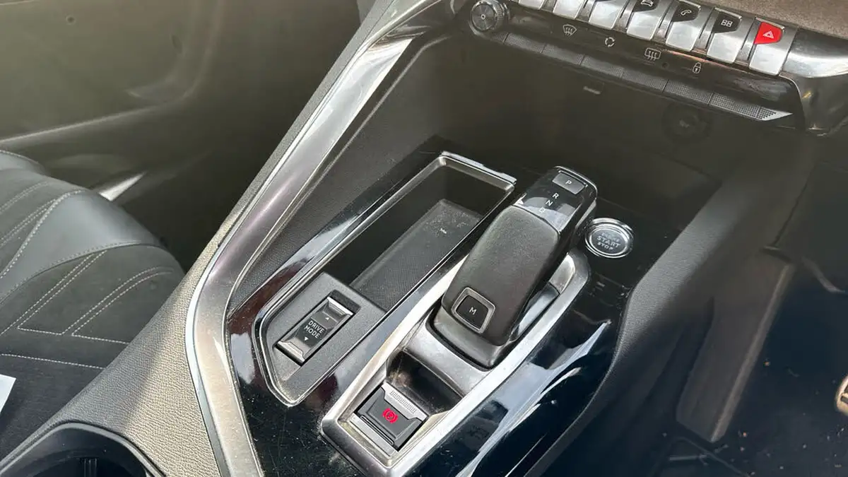 2021-peugeot-3008-suv-15-bluehdi-gt-eat8-big-19