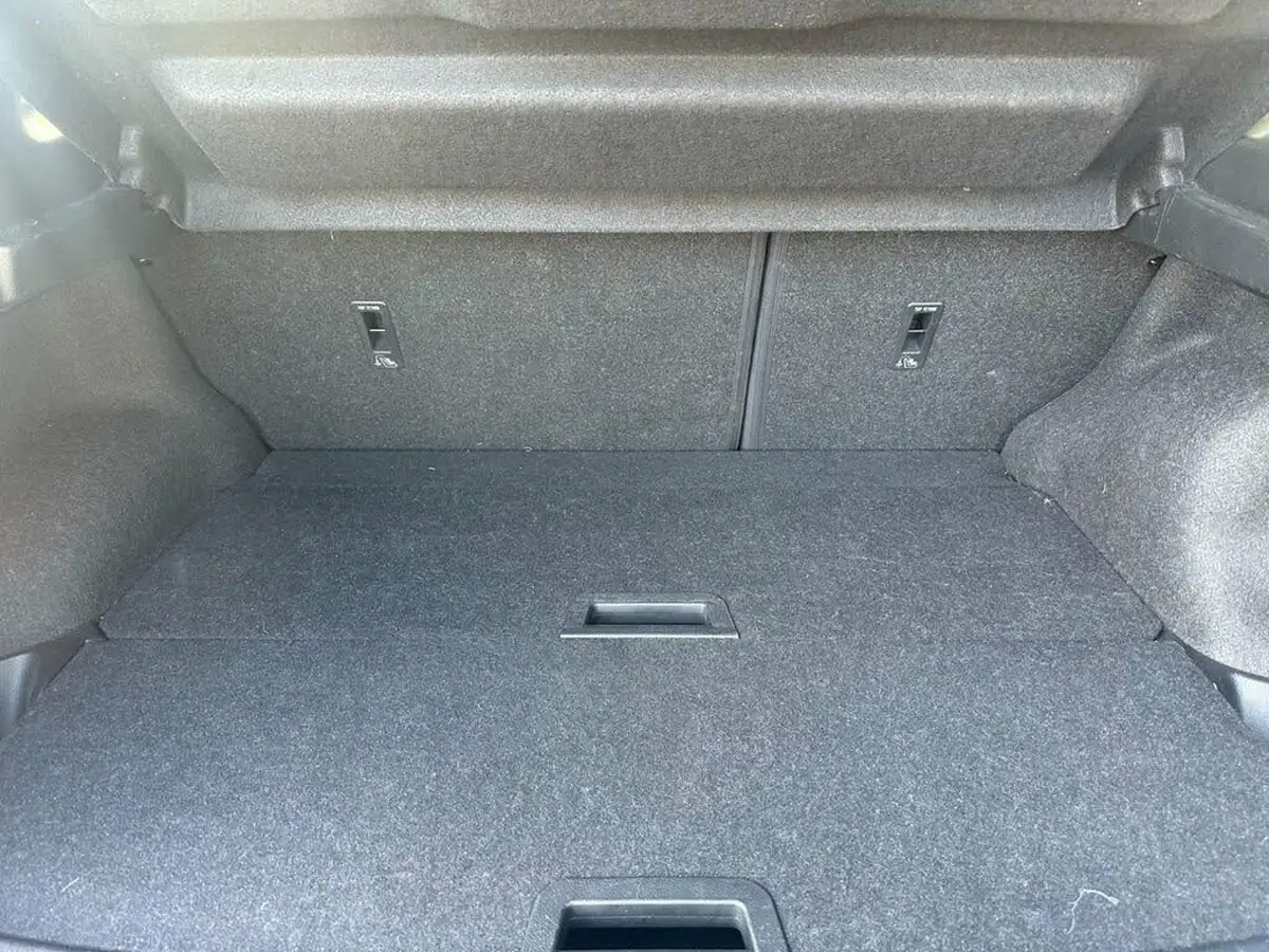2014-nissan-qashqai-15dci-acenta-premium-big-15