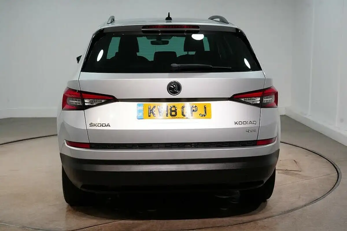 2018-skoda-kodiaq-20-tsi-se-l-180ps-5-seatsss-big-10