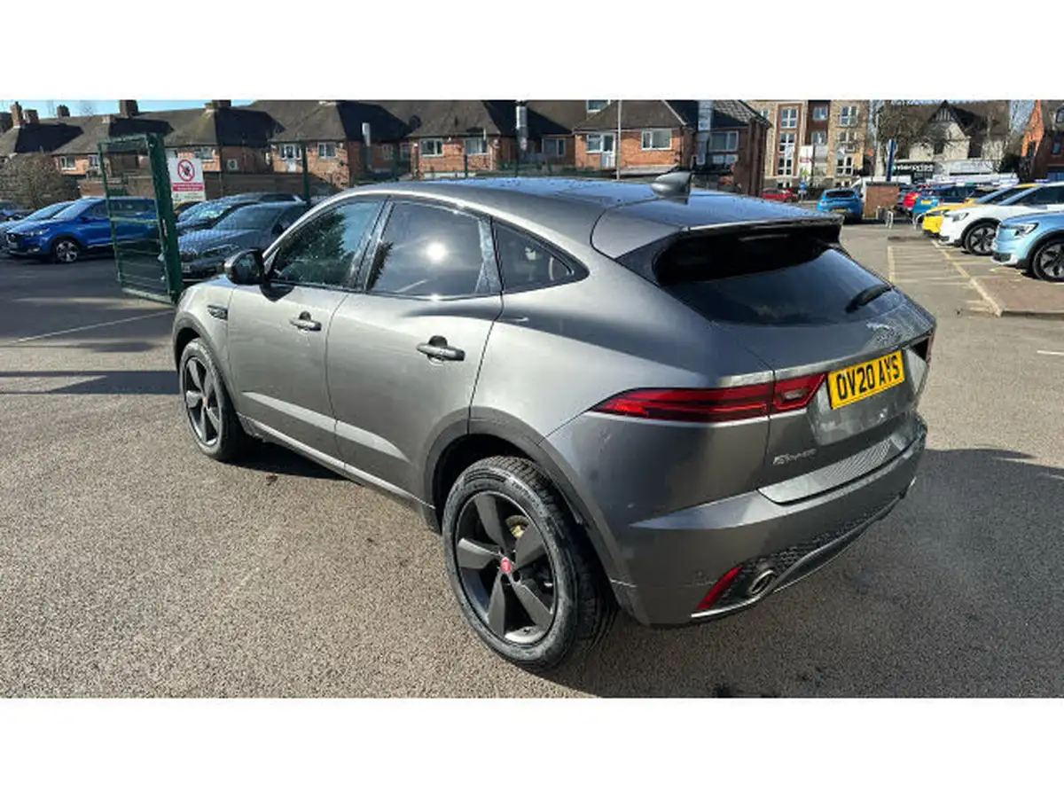 2020-jaguar-e-pace-20-i4d-chequered-flag-150ps-big-44