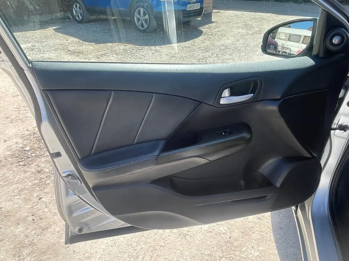 2013-honda-civic-22td-ex-big-33