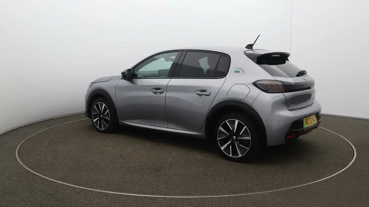2022-peugeot-208-e-gt-136ps-50kwh-big-29