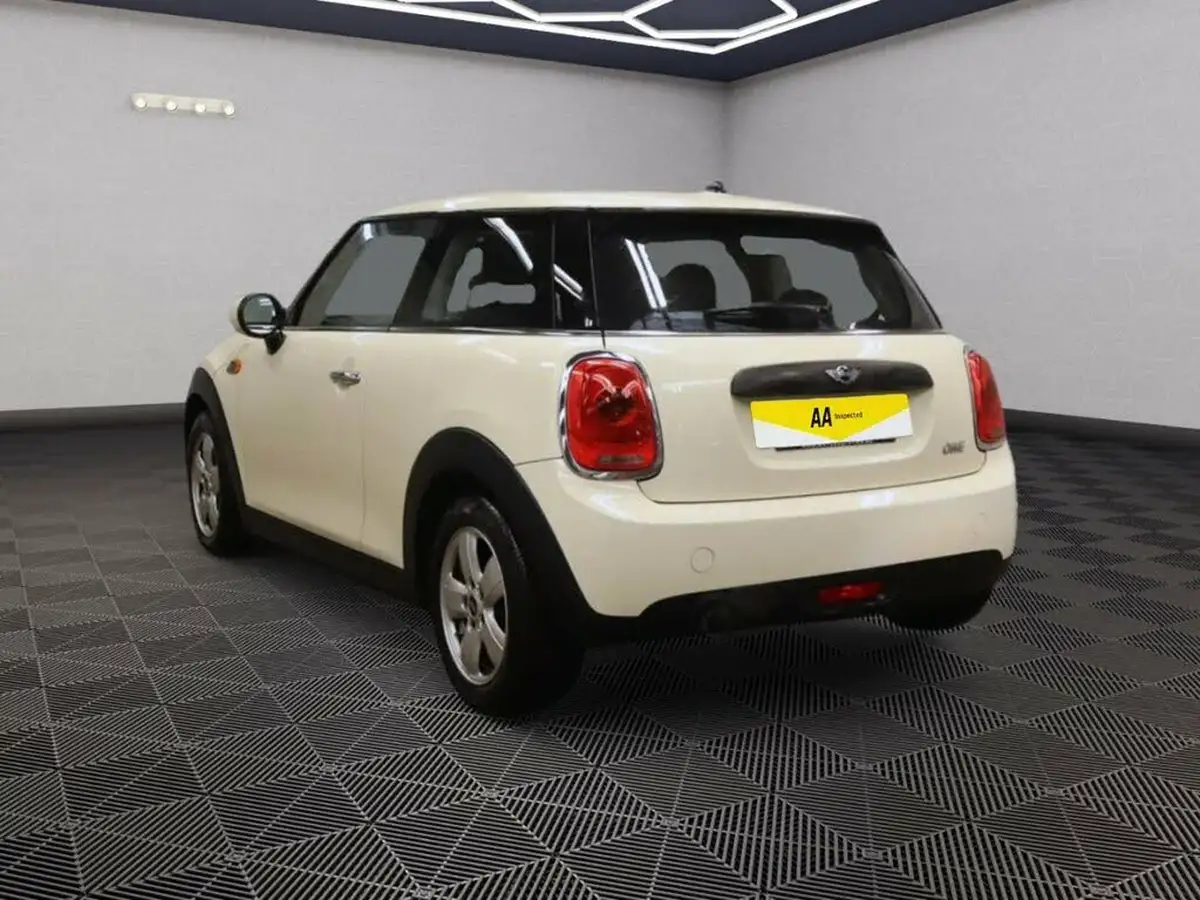 2016-mini-cooper-12-one-3d-big-4