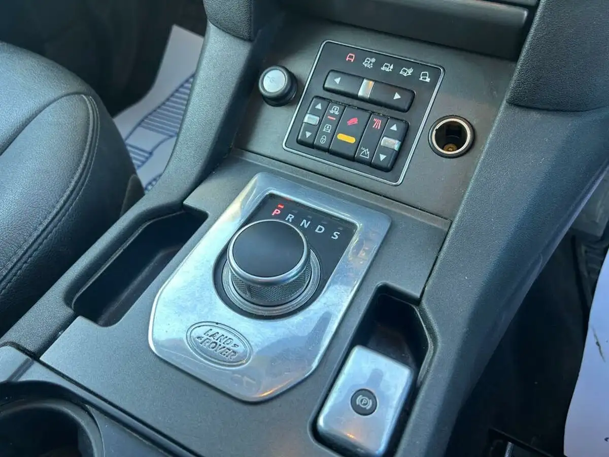 2011-land-rover-discovery-4-30td-30sdv6-255bhp-big-24