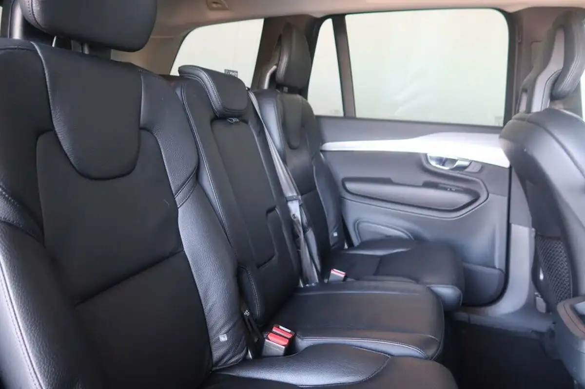 2021-volvo-xc90-20td-b5-momentum-big-18