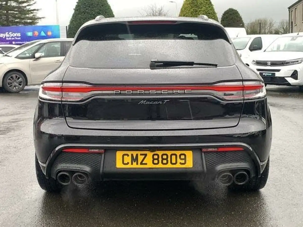2023-porsche-macan-20-big-13