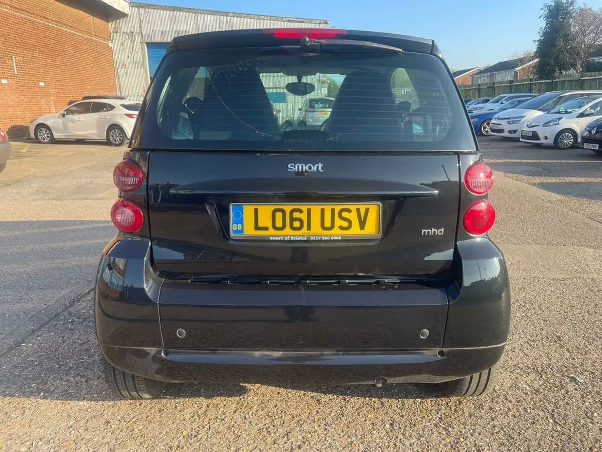 2012-smart-fortwo-10-passion-71bhp-coupe-softouch-big-5