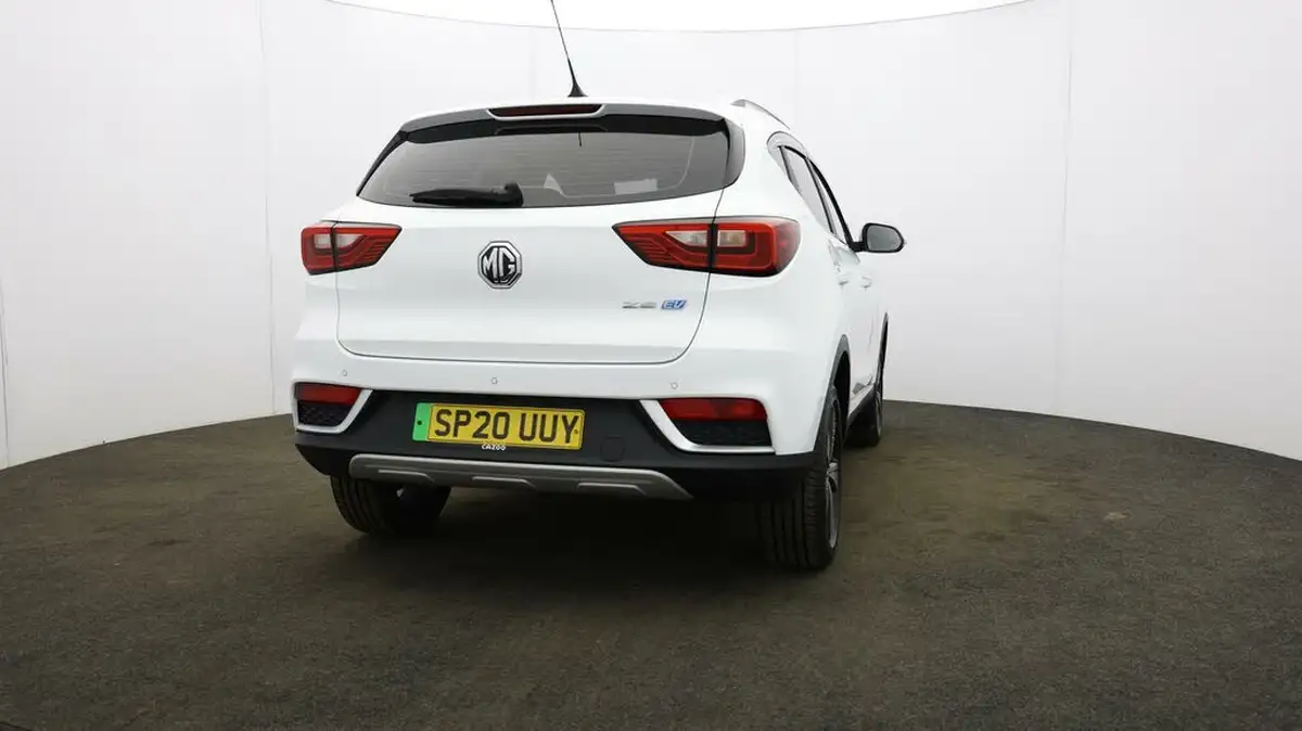 2020-mg-zs-suv-e-exclusive-ev-big-5