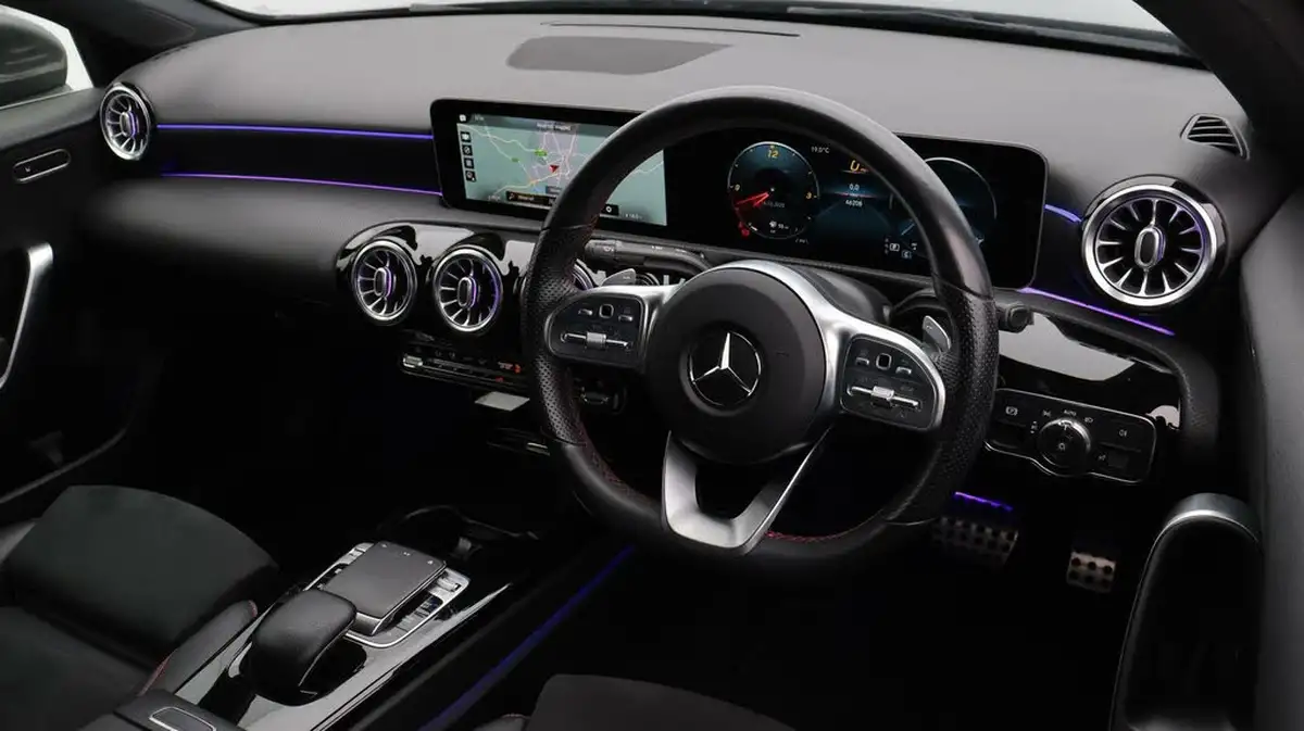 2019-mercedes-benz-a-class-15d-a180d-amg-line-premium-saloon-4d-7g-dct-big-9