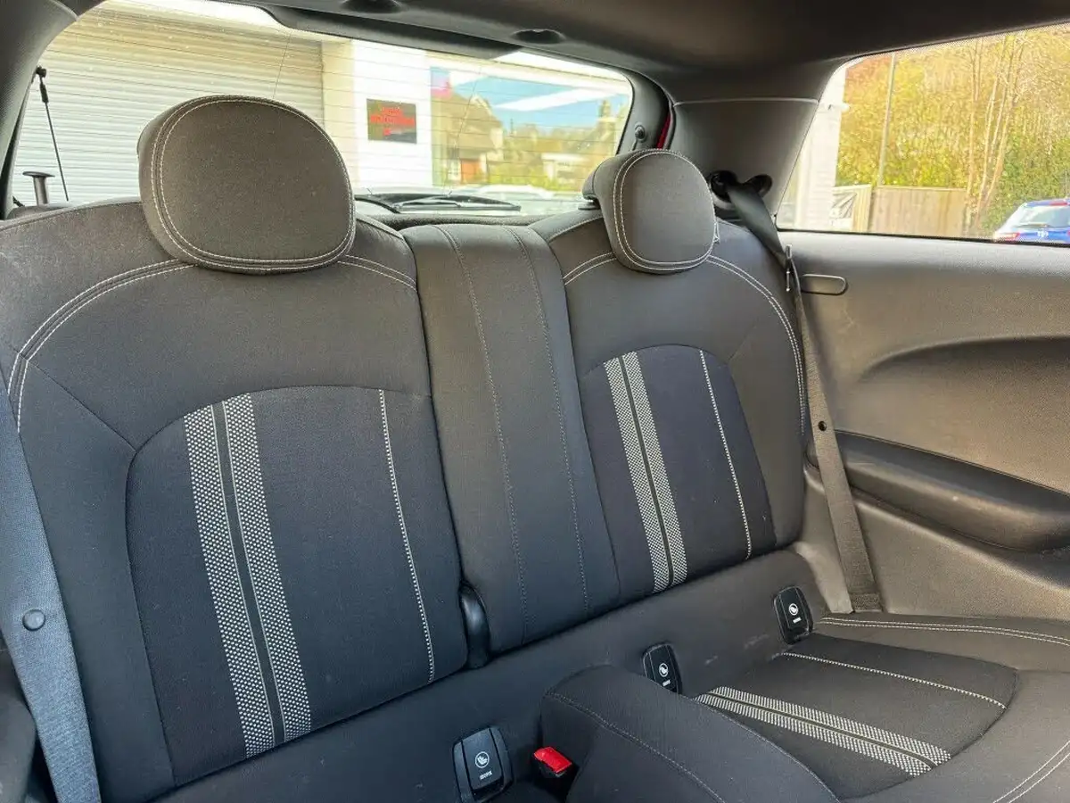 2019-mini-cooper-20-cooper-s-sport-189bhp-hatchback-3d-big-17