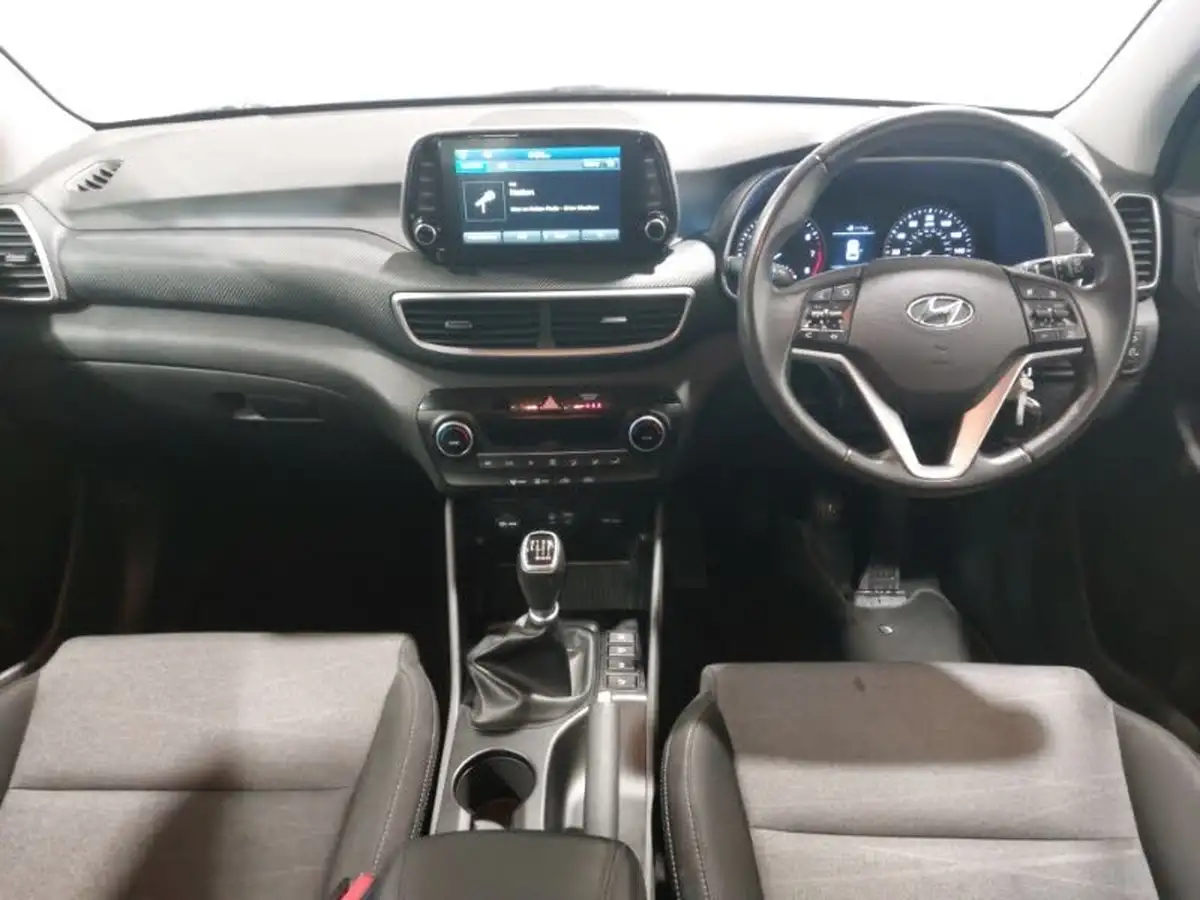 2019-hyundai-tucson-16-gdi-se-nav-big-2