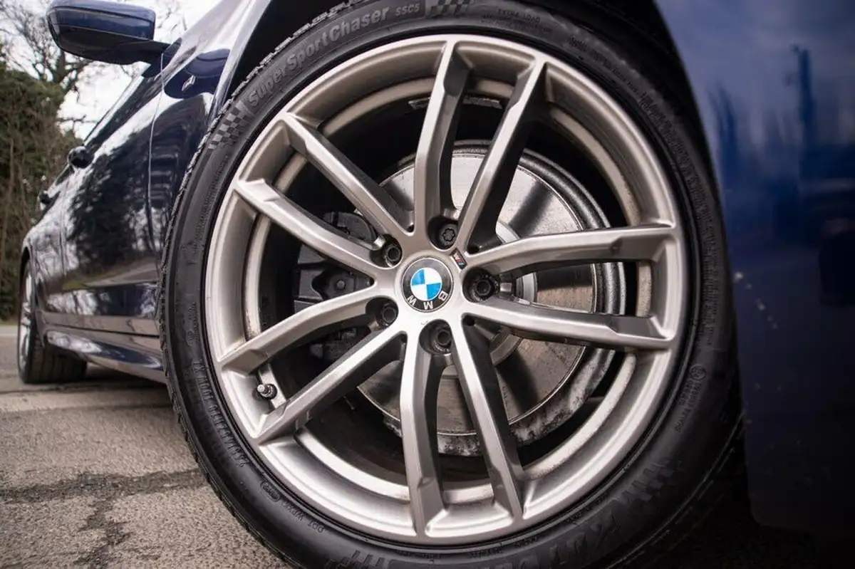 2019-bmw-5-series-20-520i-m-sport-touring-5d-big-38