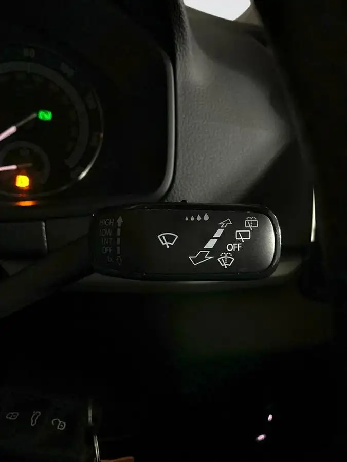 2018-skoda-karoq-10-tsi-se-technology-ss-dsg-big-18