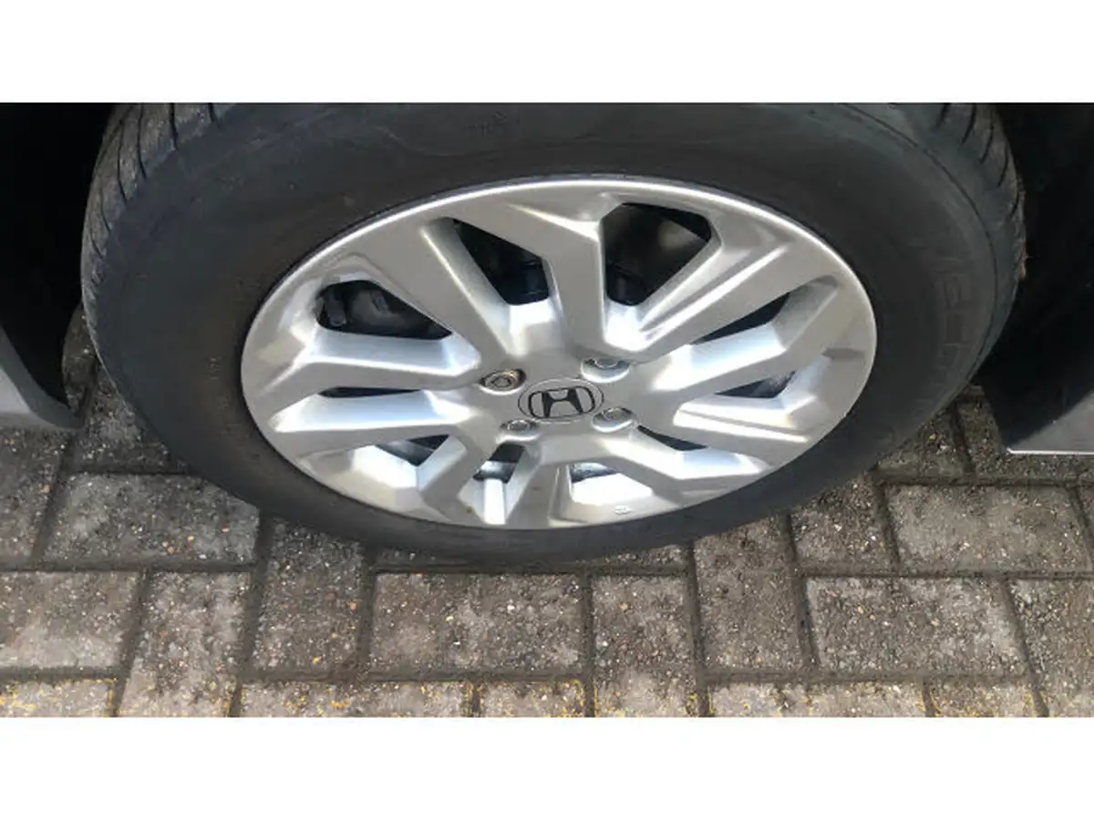 2019-honda-jazz-13-i-vtec-se-navi-cvt-big-31