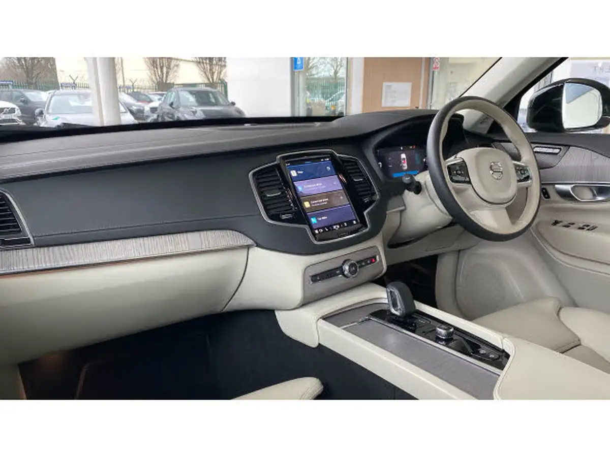 2024-volvo-xc90-20-b5-plus-big-3