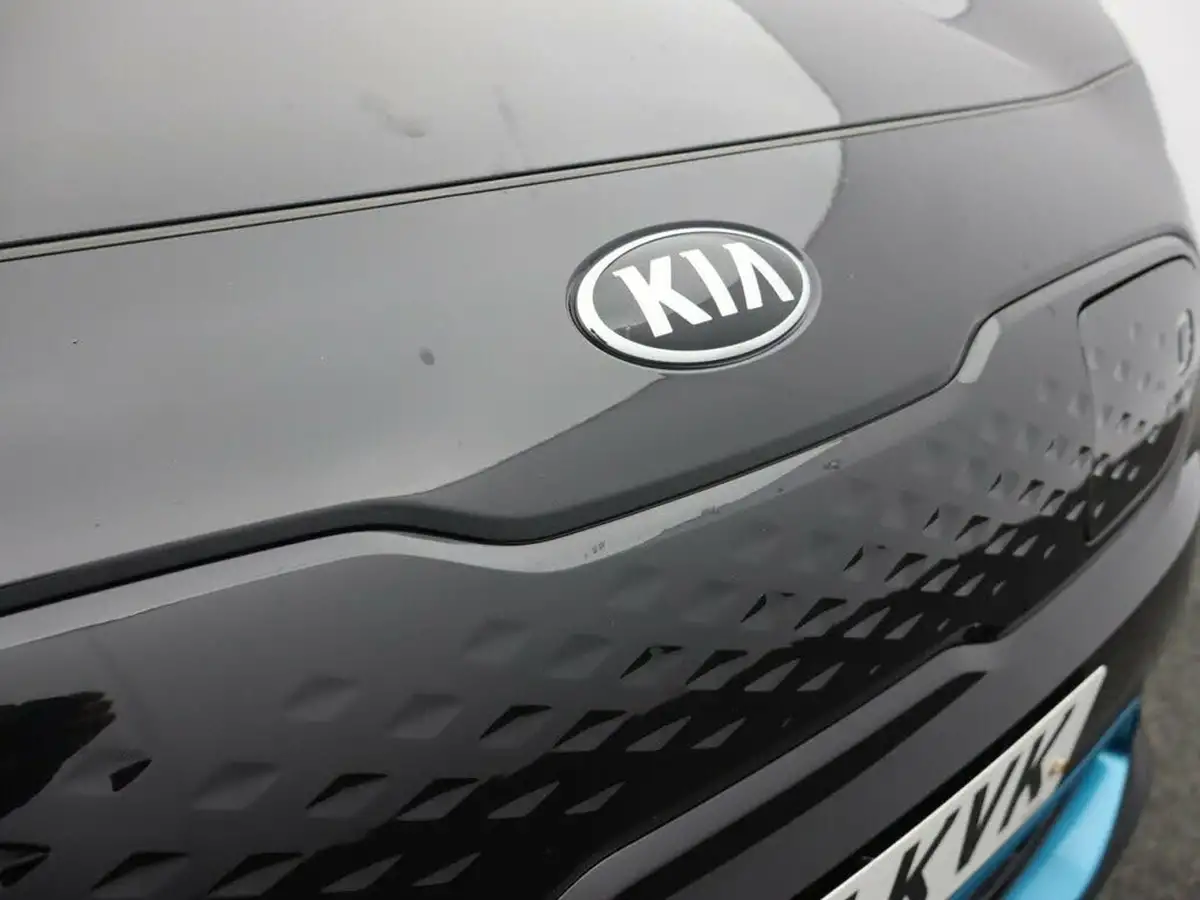 2021-kia-e-niro-ev-4-big-46