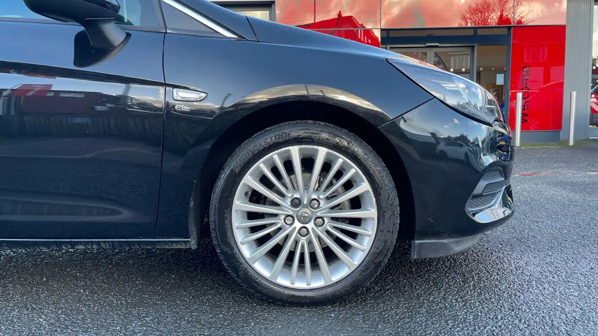 2020-vauxhall-astra-12-turbo-elite-nav-big-16
