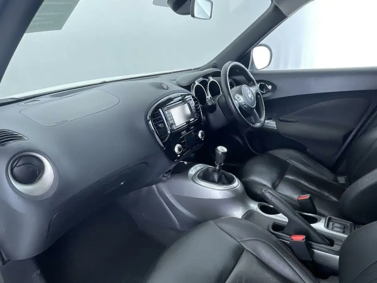 2013-nissan-juke-15td-tekna-big-28