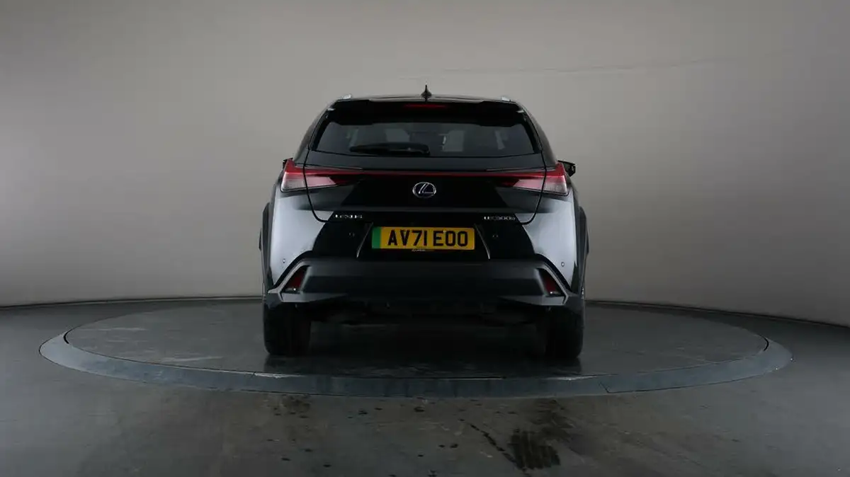 2021-lexus-ux-300e-e-ux-big-31