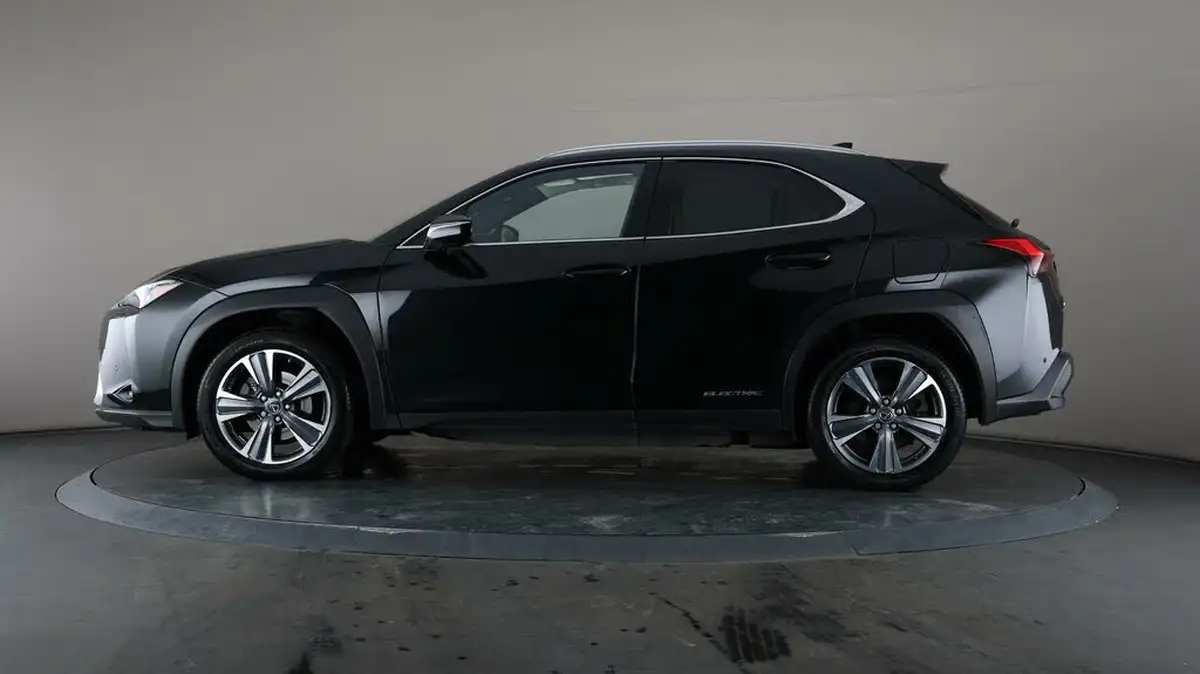 2021-lexus-ux-300e-e-ux-big-3