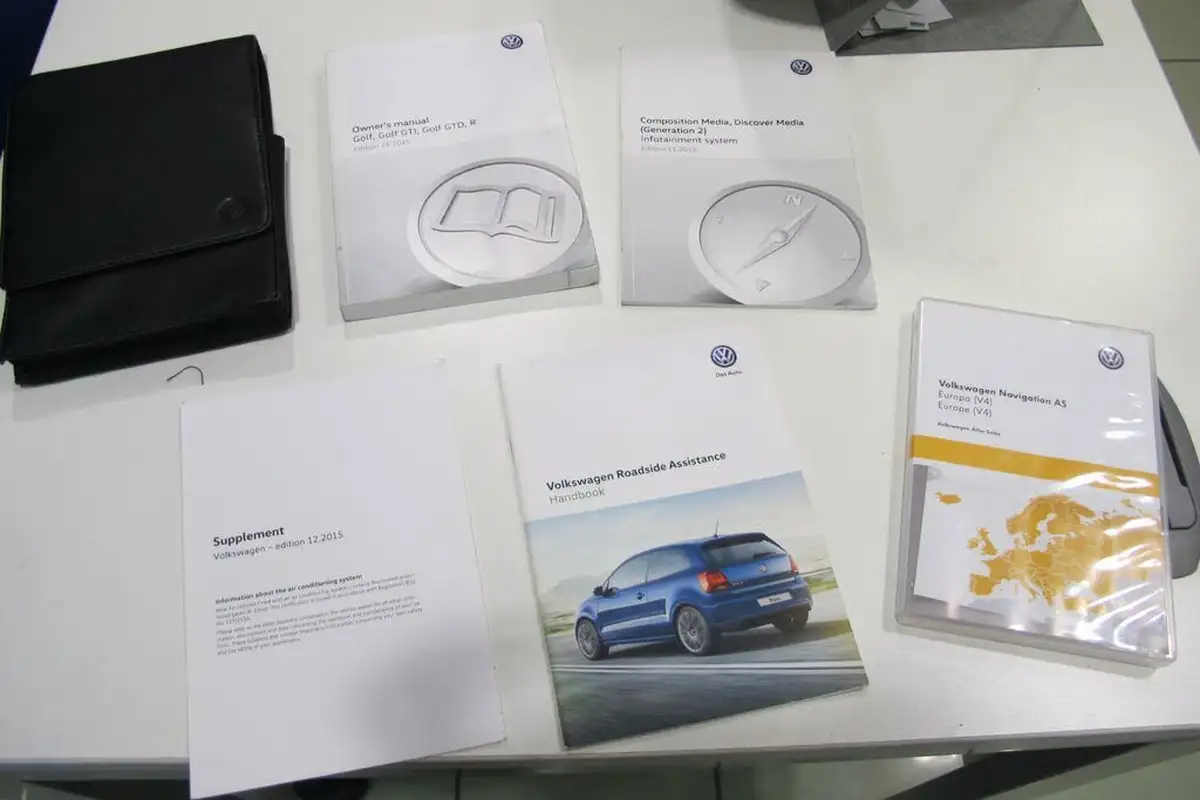 2016-volkswagen-golf-20tdi-gt-edition-5d-dsg-big-64