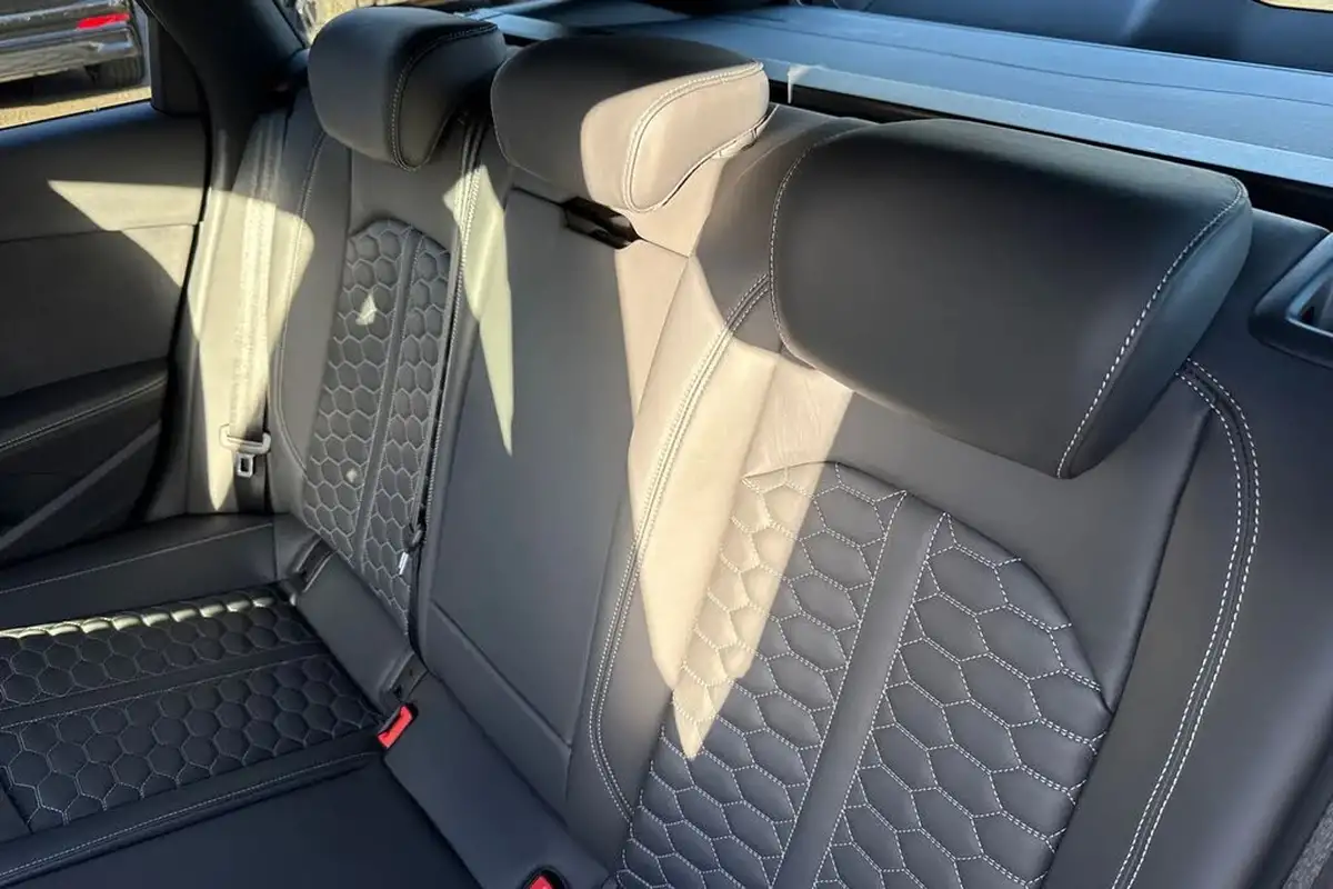 2024-audi-rs4-avant-29-tfsi-carbon-black-big-17