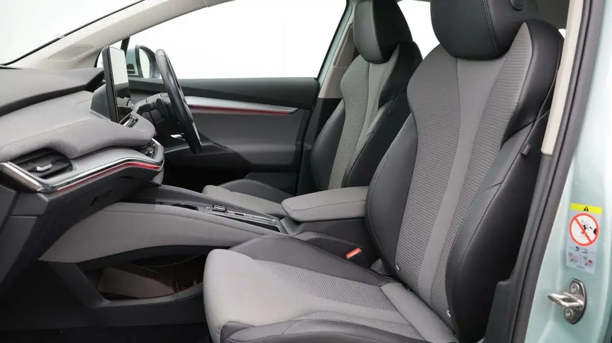 2021-skoda-enyaq-e-80-loft-82-kwh-big-14