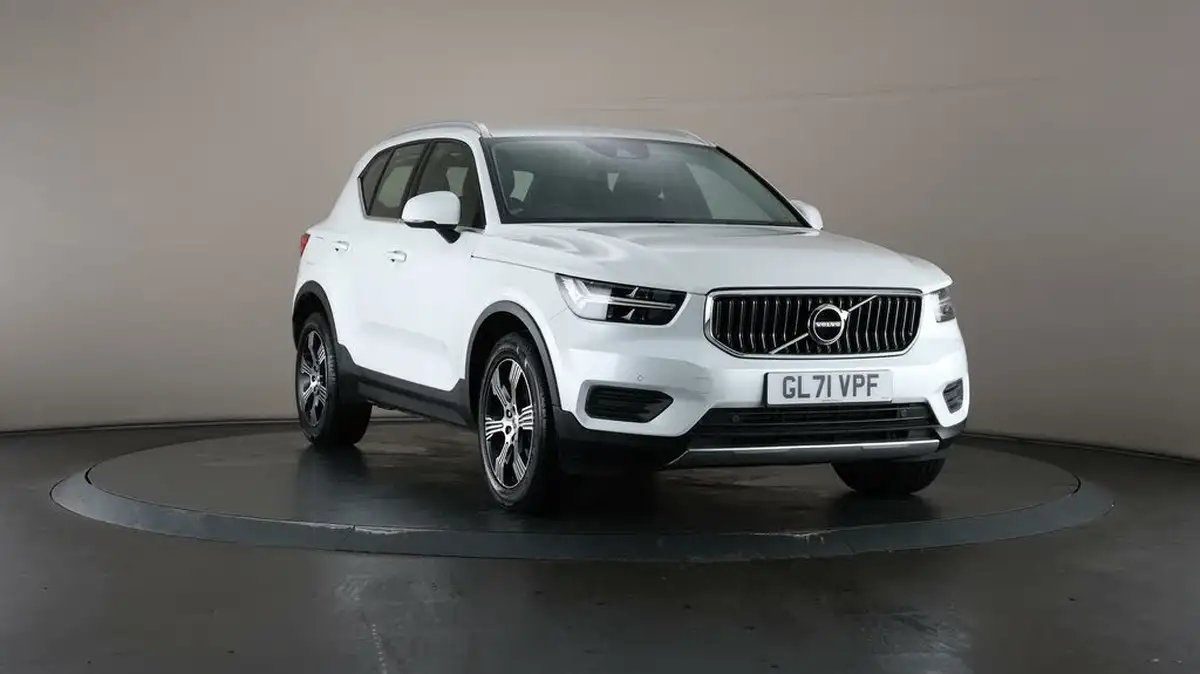 2022-volvo-xc40-20-b4-inscription-awd-big-42