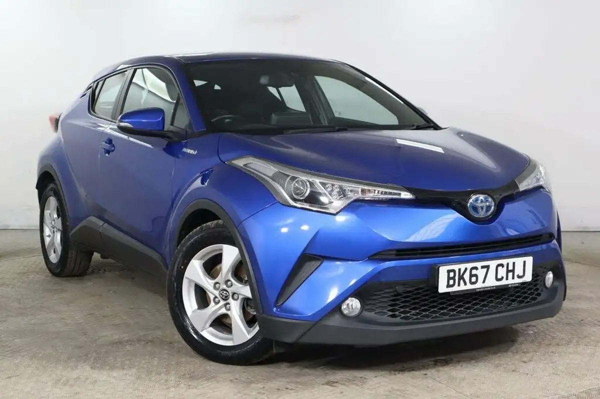 2017-toyota-c-hr-18-vvt-i-icon-big-0